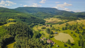 Отель Gîtes Domaine d'Estary  Льепвр